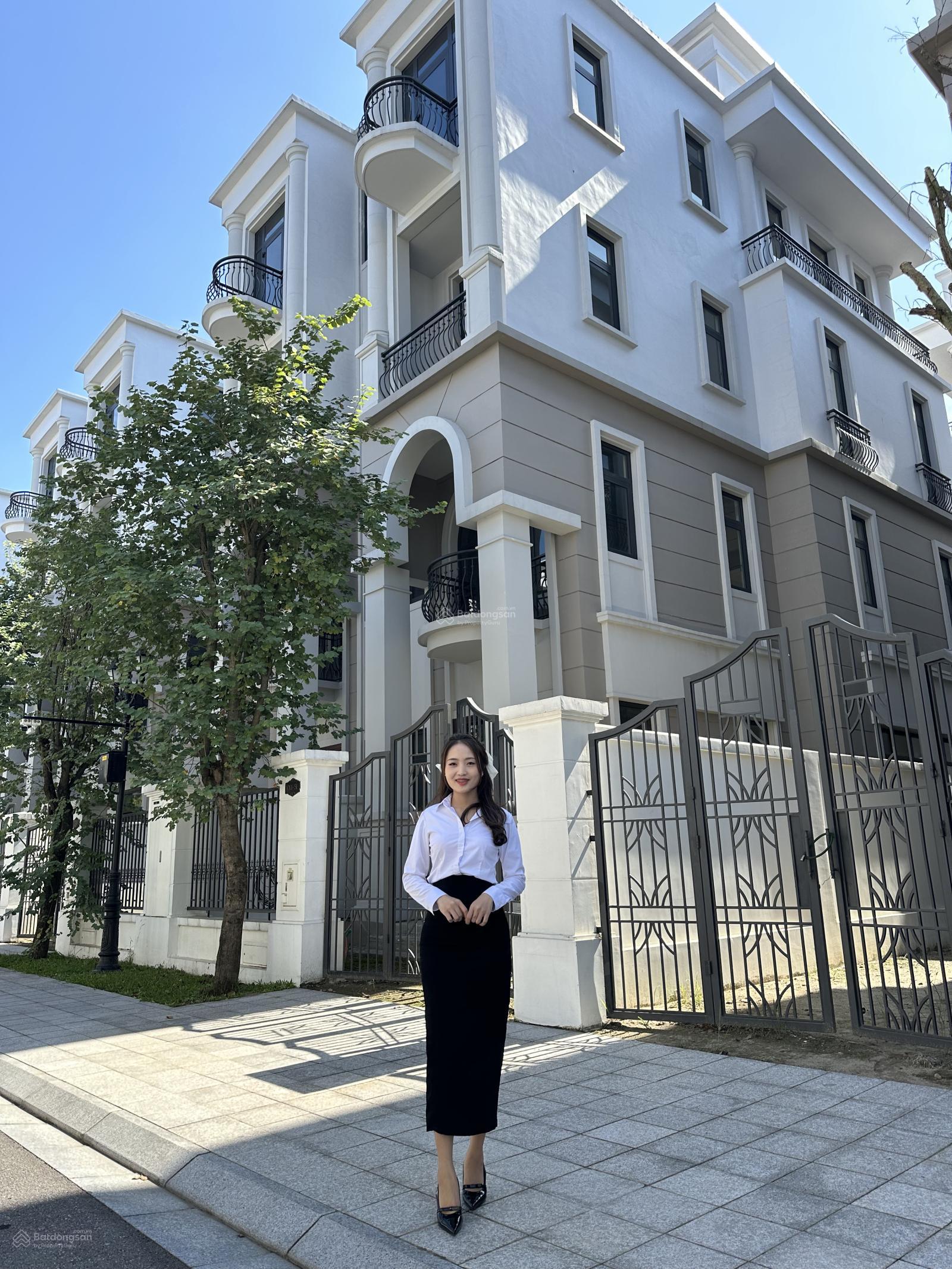 Nhà song lập Vinhomes Ocean Park 3 126m² giá 19 tỷ - View hồ thơ mộng