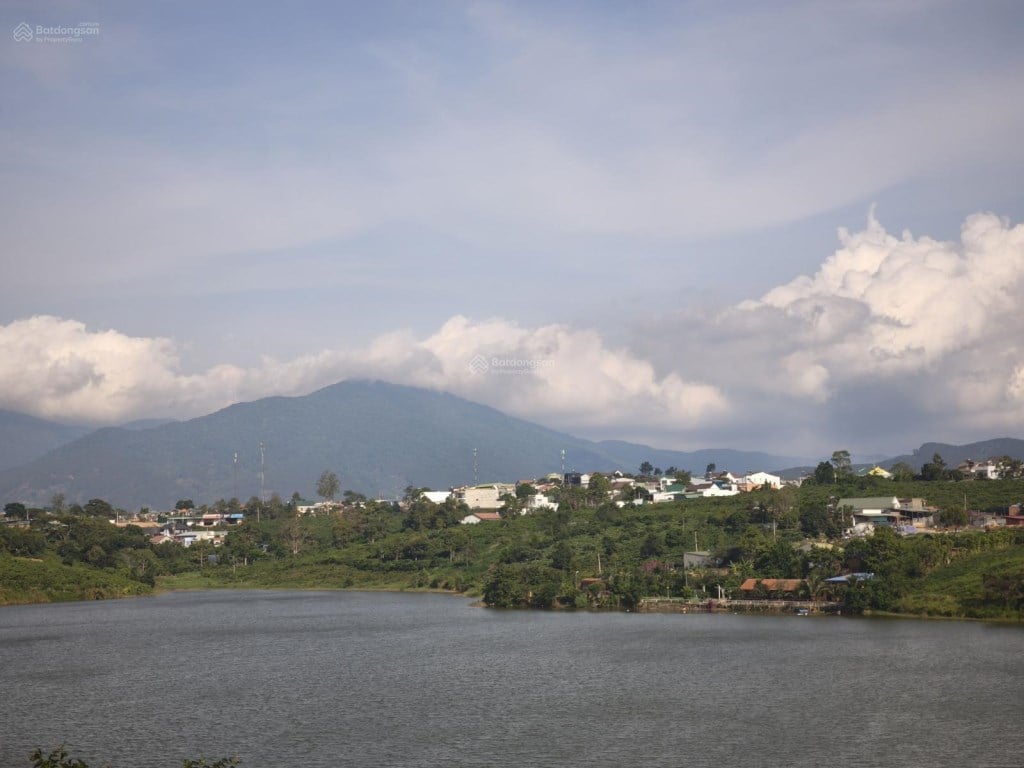 Bán đất biệt thự Di Linh 250m² giá 2 tỷ - View hồ Tây hấp dẫn!