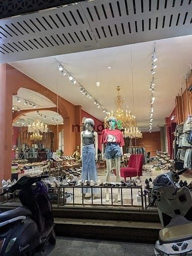 Bán mặt phố Đại La, Quận Hai Bà Trưng | 85m² giá 36 tỷ - Kinh doanh sầm uất