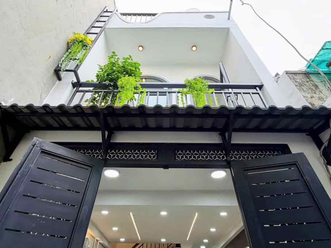Nhà đẹp đường Trần Thị Cờ, Quận 12, 46m² giá 1.85 tỷ - Sổ hồng riêng, xe hơi vào tận nơi!