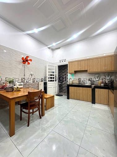 Nhà HXH Trường Chinh 93m² giá 8.6 tỷ - Vị trí đắc địa trung tâm Tân Bình!