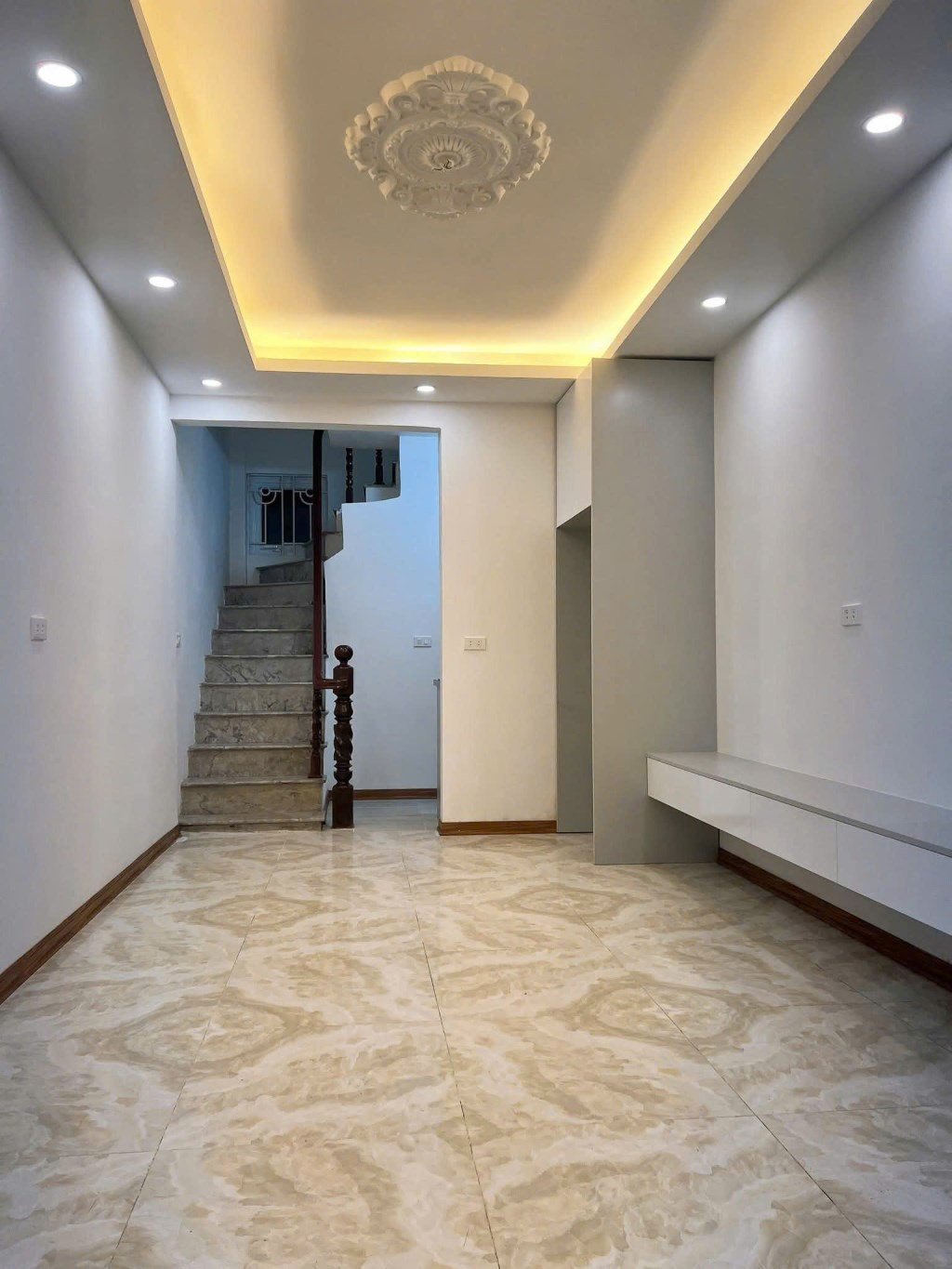 Nhà Đẹp Đống Đa 23m² giá 6.13 tỷ - Chính chủ, vị trí thuận lợi!