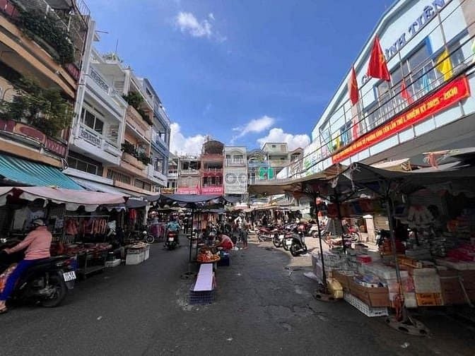 Nhà 2 Mặt Tiền Kinh Doanh Chợ Bình Tiên 250m² giá 17.5 tỷ - Vị trí cực hiếm!