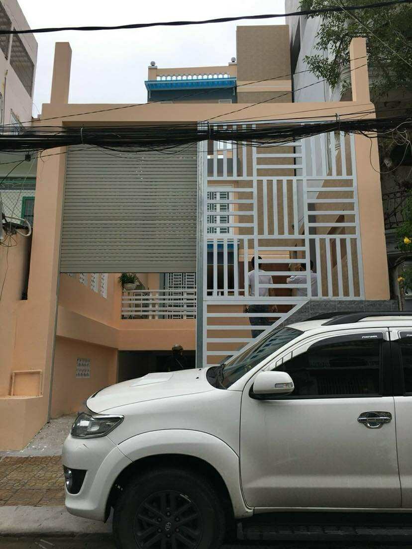 Cho thuê nhà mặt tiền đường Nguyễn Văn Trỗi, Ninh Kiều 320m² chỉ 10 triệu/tháng - Địa điểm lý tưởng cho kinh doanh!