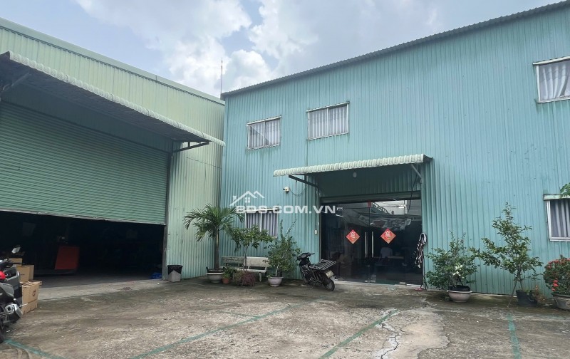 Kho xưởng cho thuê 2300m² Hà Huy Giáp, gần ngã tư Ga Quận 12 - Nhà xưởng cao sạch đẹp, sẵn sàng vào sử dụng!