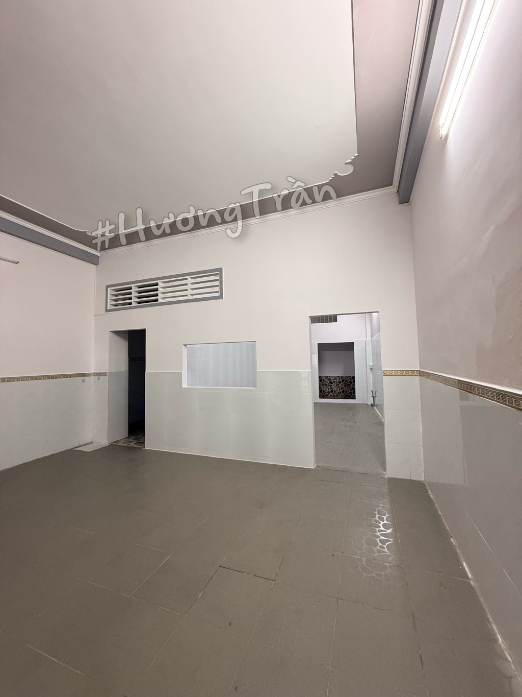 Cho thuê nhà 3 tầng mặt tiền đường 30/4, Cần Thơ - Gần Vincom Xuân Khánh, chỉ 25 triệu!