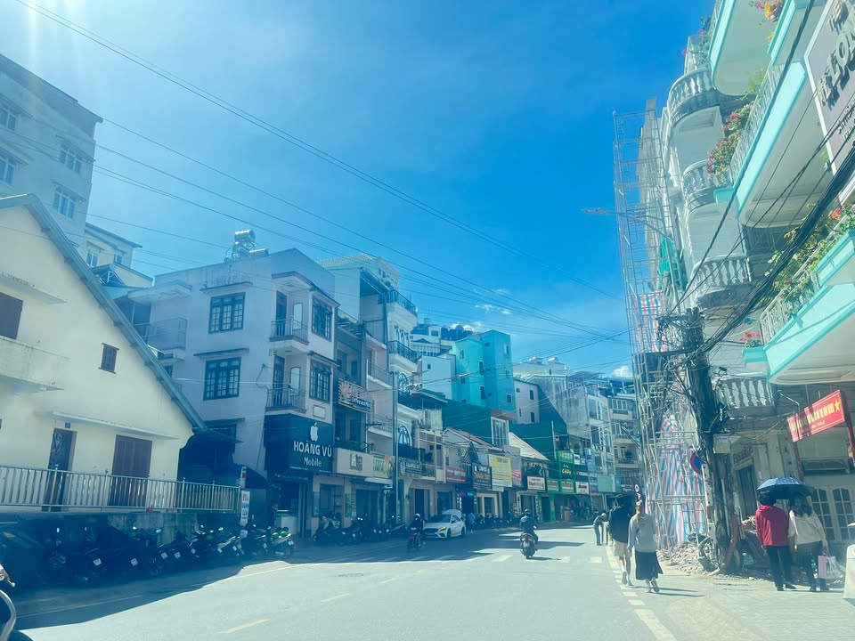 Nhà mặt tiền Phan Đình Phùng Đà Lạt 136m² giá 30 tỷ - Vị trí kinh doanh đắc địa!