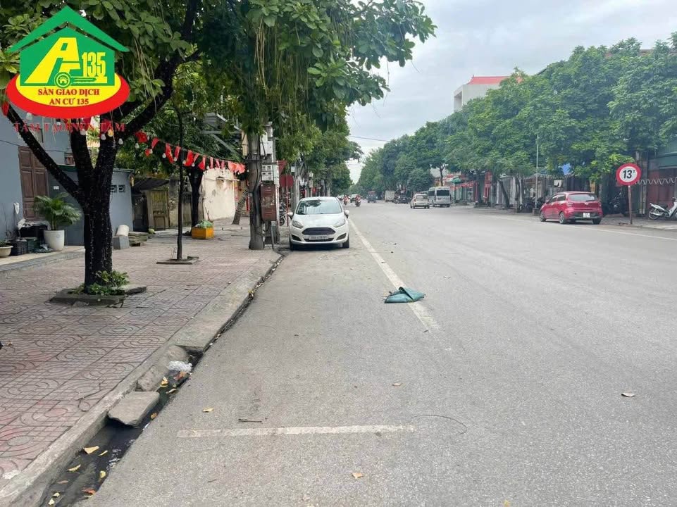 Nhà cấp bốn mặt đường Nguyễn Văn Cừ, Hoa Lư 64m² - Đầu tư kinh doanh sinh lời ngay!