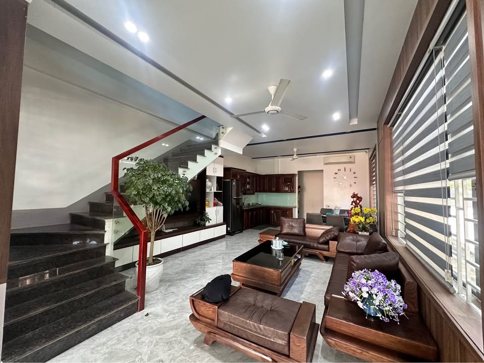 Nhà 3 Tầng Căn Góc 90m² Khu Hud Đồng Bẩm - Giá chỉ 5 tỷ, Full nội thất!