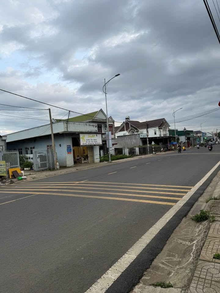 Bán nhà mặt tiền đường Hoàng Văn Thụ, Đức Trọng, Lâm Đồng, 184.7m² - Vị trí vàng kinh doanh đỉnh cao!