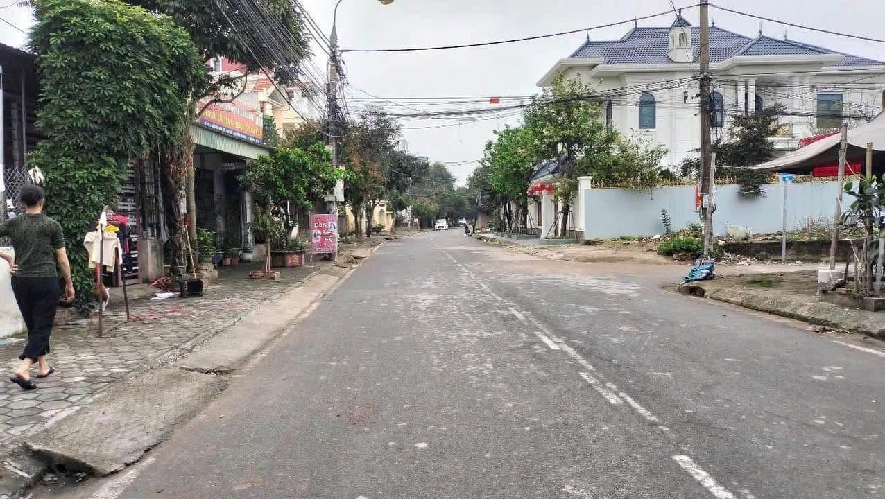 Đất mặt đường Cầu Đông, phường Lộc Vượng 73m² giá 2.9 tỷ - Kinh doanh đắc địa!