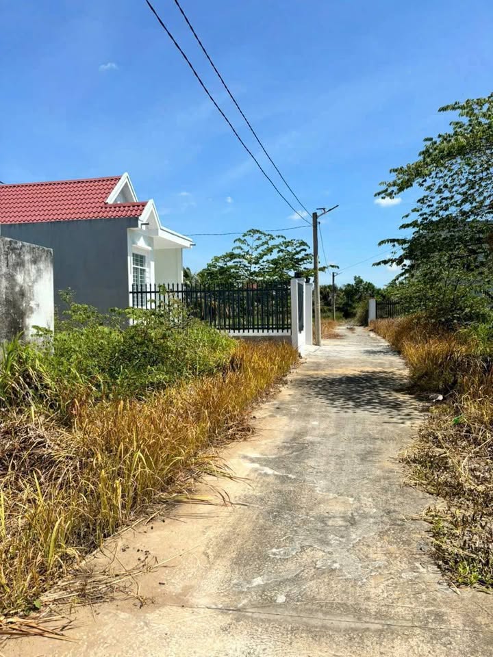 Nhà mới 100% tại Phú Nhuận, Bến Tre 113.8m² giá chỉ 1.2 tỷ - Chính chủ bán!