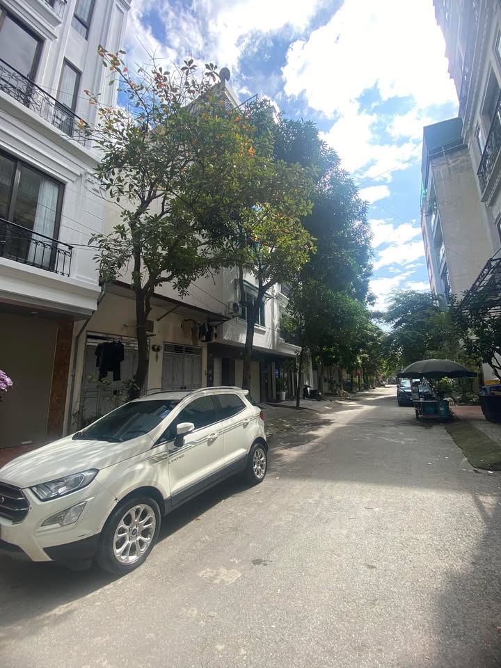 Townhouse Liền kề Văn Phú Hà Đông 50m² giá 4.9 tỷ - Rẻ hơn hàng xóm 1 tỷ!
