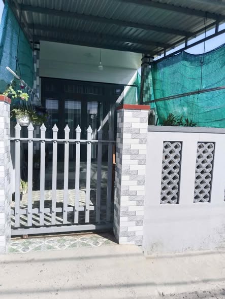 Nhà cấp 4 Mũi Né 100m² giá 1.45 tỷ - Sổ hồng chính chủ, gần biển!