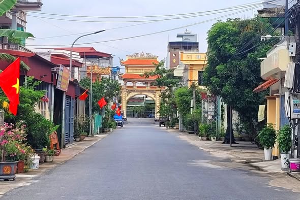 Nhà bán phường Xuân Ninh 175m² giá 2 tỷ - Vị trí kinh doanh sầm uất!