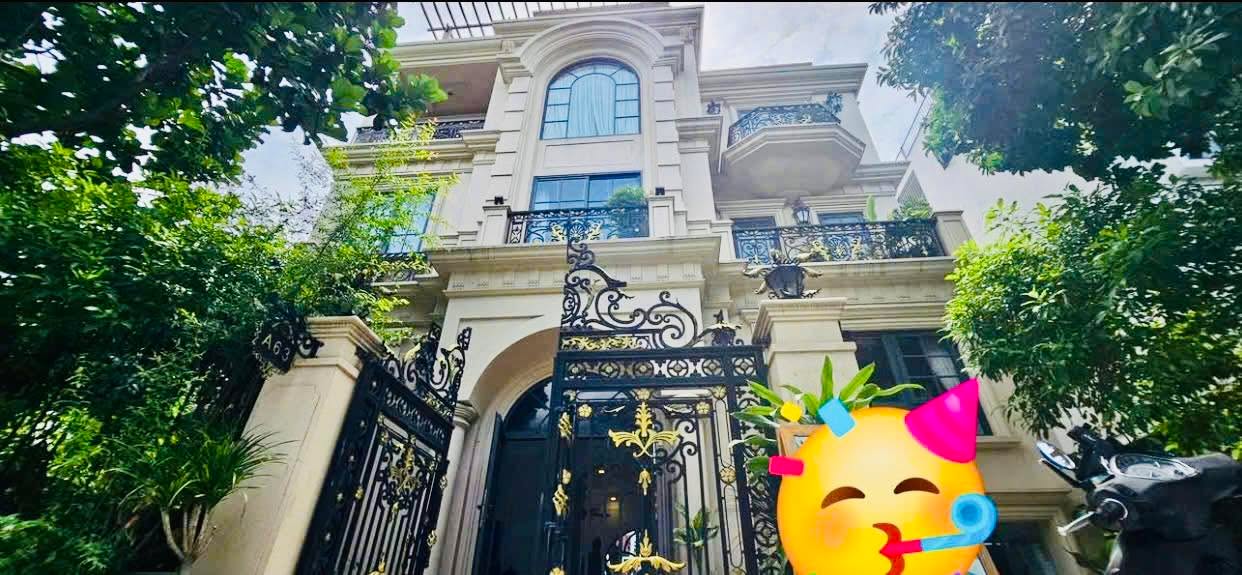 Biệt thự đơn lập Nam Thông 2, Phú Mỹ Hưng 275m² giá 115 tỷ - Đầu tư sinh lời cao!