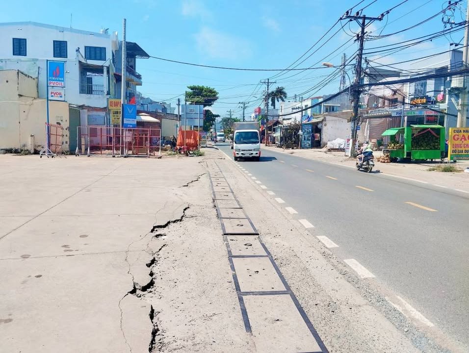 Đất 2 mặt tiền Nguyễn Duy Trinh, Thủ Đức 1865m² giá 110 tỷ - Vị trí kinh doanh đắc địa!