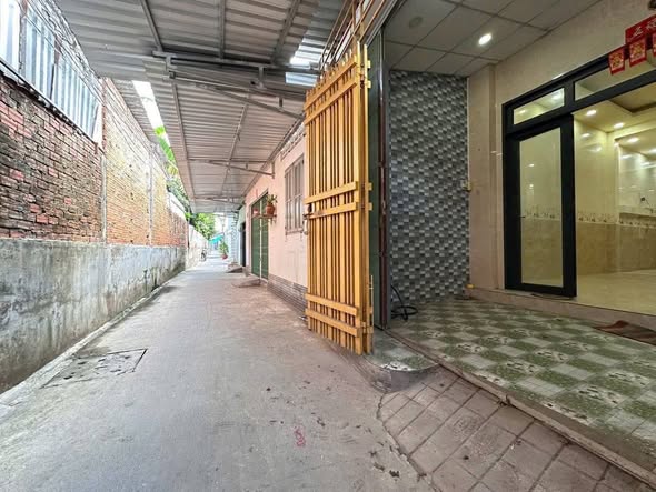 Nhà cấp 4 khu phố 4, phường 5, Mỹ Tho 114.75m² giá 1 tỷ - Xây dựng kiên cố, đầy đủ tiện nghi!