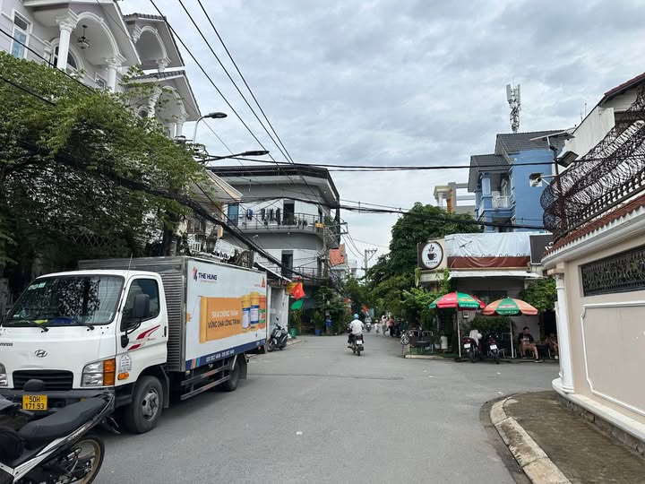 Đất nền Hiệp Bình Chánh Thủ Đức 200m² giá 16.85 tỷ - Đầu tư sinh lời ngay lập tức!