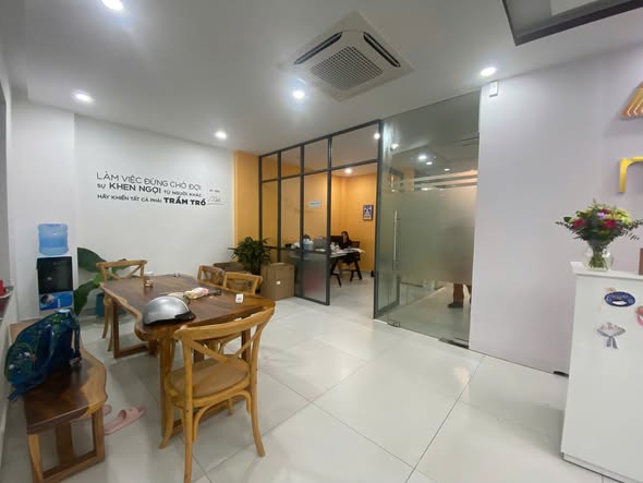 Cho thuê villa 2 mặt tiền đường Bát Nàn, Thủ Đức, 180m² - Vị trí đắc địa cho kinh doanh!