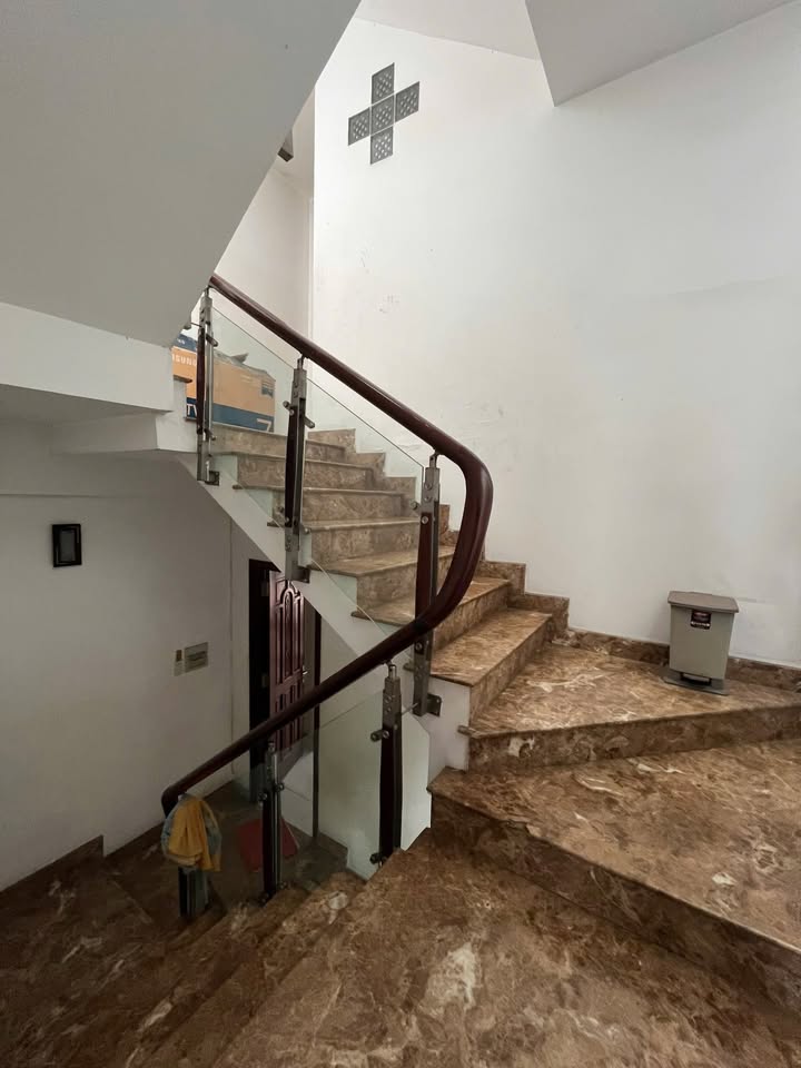 Biệt thự mini Tân Phú 93m² giá 8 tỷ - 2 mặt hẻm ô tô, nội thất sang trọng!