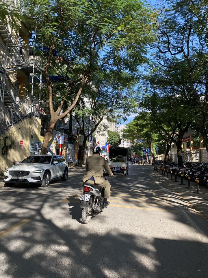 Đất phố Hoàng Như Tiếp, quận Long Biên 135m² giá 27 tỷ - Ô tô vào tận nơi!