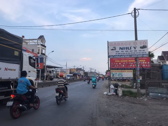 Warehouse mặt tiền Nguyễn Văn Bứa 450m² giá 18.5 tỷ - Cần bán gấp xử lý tài chính!