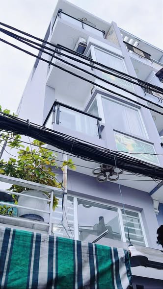 Nhà phố hẻm Tôn Đản Quận 4 34m² giá 6.7 tỷ - An ninh, tiện ích đầy đủ!