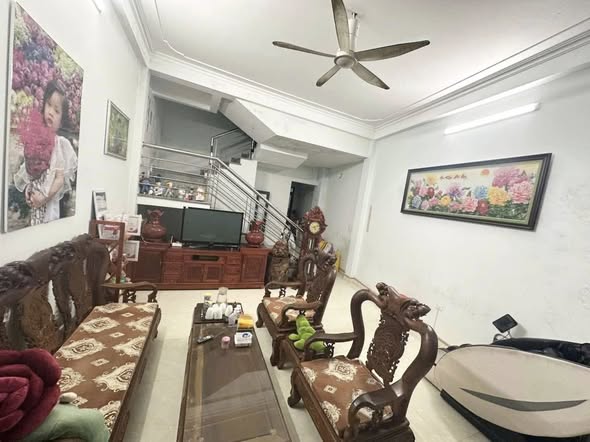 Nhà 4 tầng trung tâm TP Lạng Sơn 123m² giá 3.9 tỷ - Thiết kế hiện đại, đầy đủ tiện nghi!