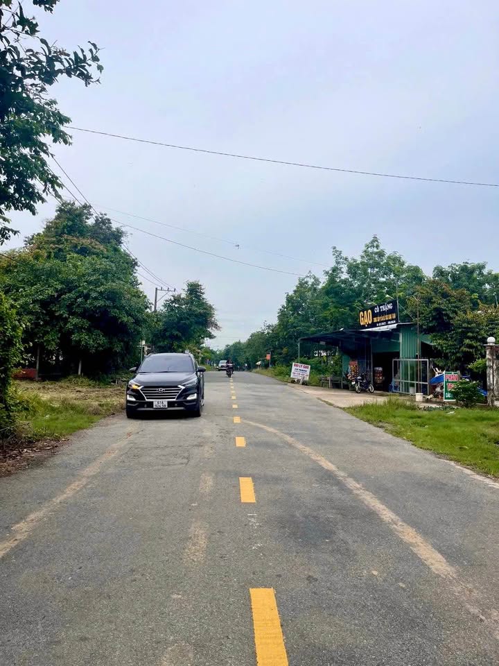 Đất nền mặt tiền DH615 Long Nguyên 330m² giá 1.1 tỷ - Kinh doanh sầm uất!