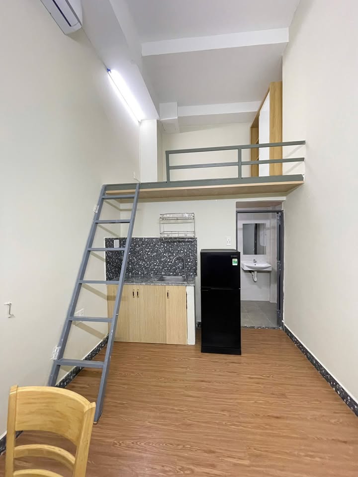 Phòng gác cao 2m tại Phước Long B, Quận 9 - Full nội thất chỉ 4 triệu