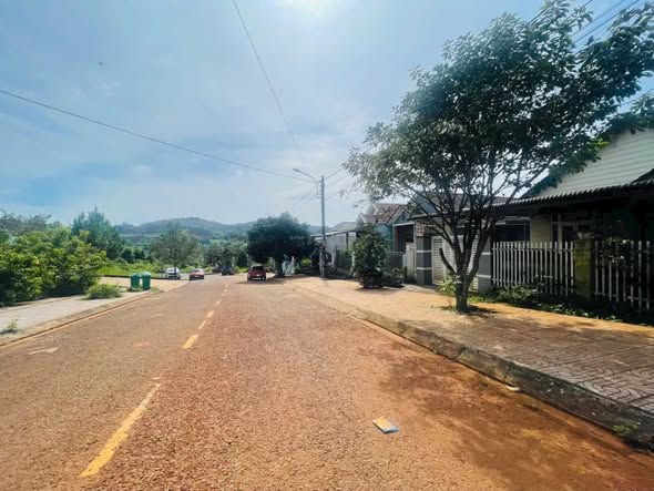 Lô đất nền TĐC Đắk Nut A, Bắc Gia Nghĩa 215m² giá 2.2 tỷ - Đầu tư sinh lời cao!