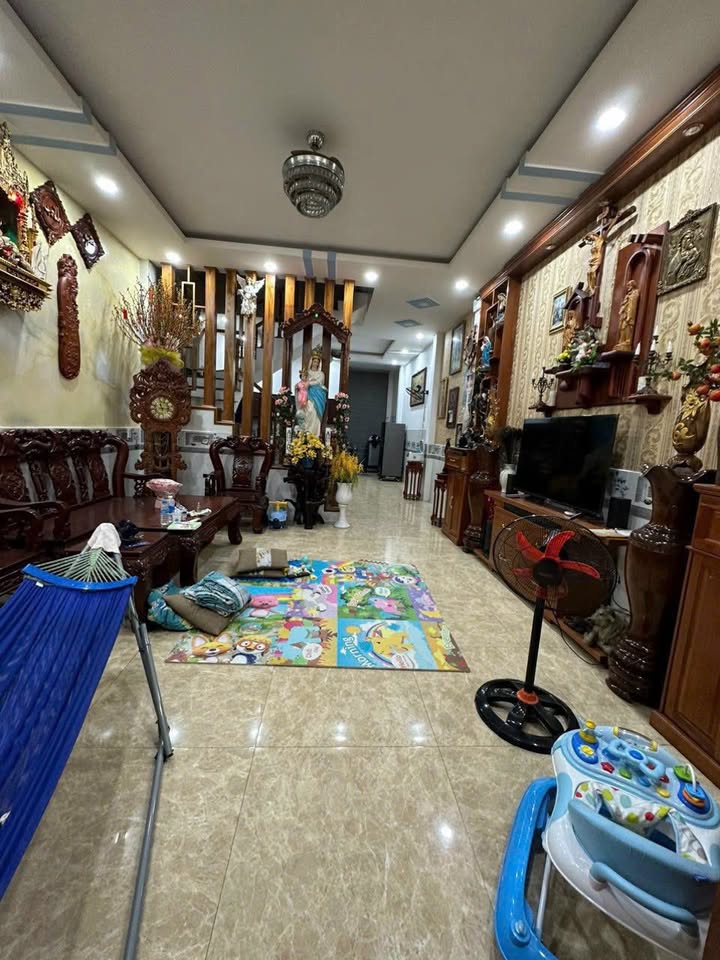 Nhà mặt tiền đường Đoàn Thị Kia, Dĩ An 100m² giá 5 tỷ - Vị trí kinh doanh sầm uất!