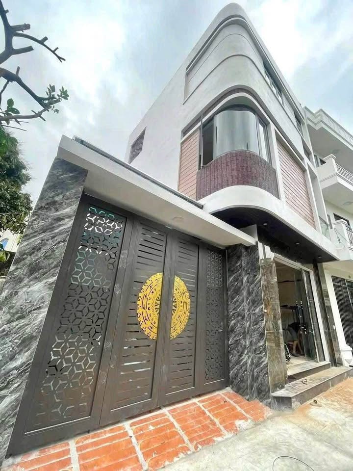 Nhà 3 tầng đường Lưu Hữu Phước, 76m² giá 3.55 tỷ - Ô tô đỗ cửa 24/24!