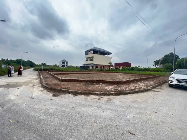 Đất dịch vụ Trạm Trôi Hoài Đức 55m² giá 9.5 tỷ - Vị trí đẹp, giao thông thuận lợi!