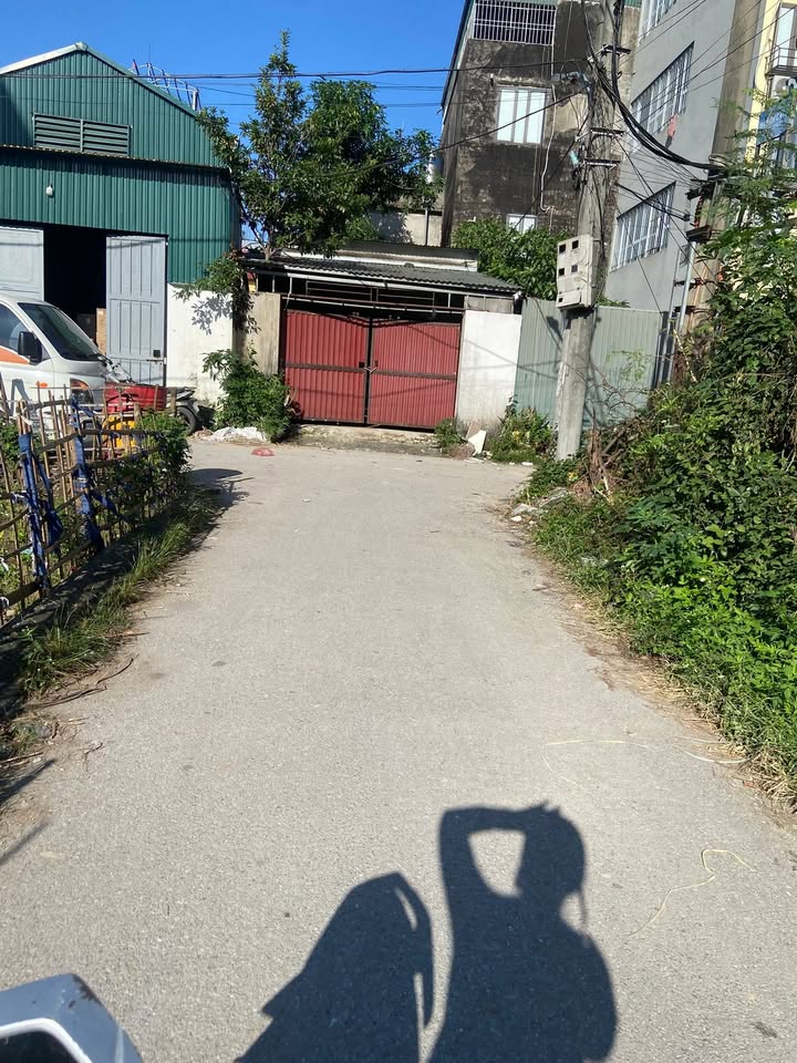 Đất nền Thạch Bàn 45m² giá 8.2 tỷ - Vị trí đắc địa, giao thông thuận tiện!