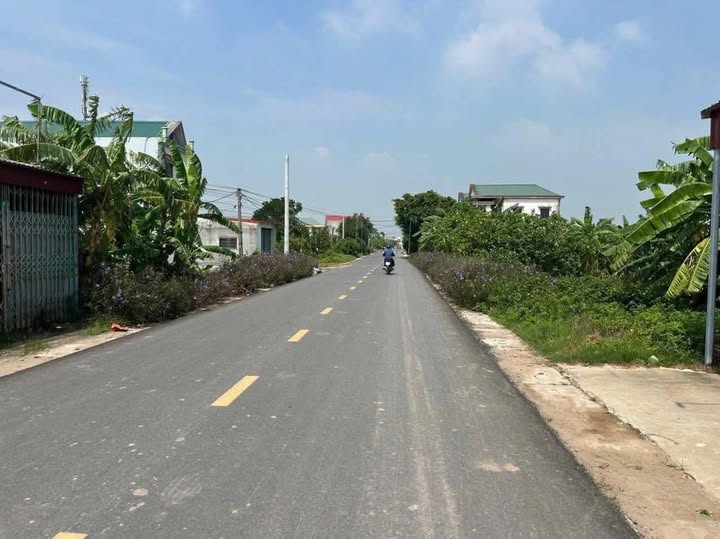 Đất nền đẹp tại xã Nguyễn Du, Hưng Yên 90m² giá 1 tỷ - Sổ đỏ chính chủ!