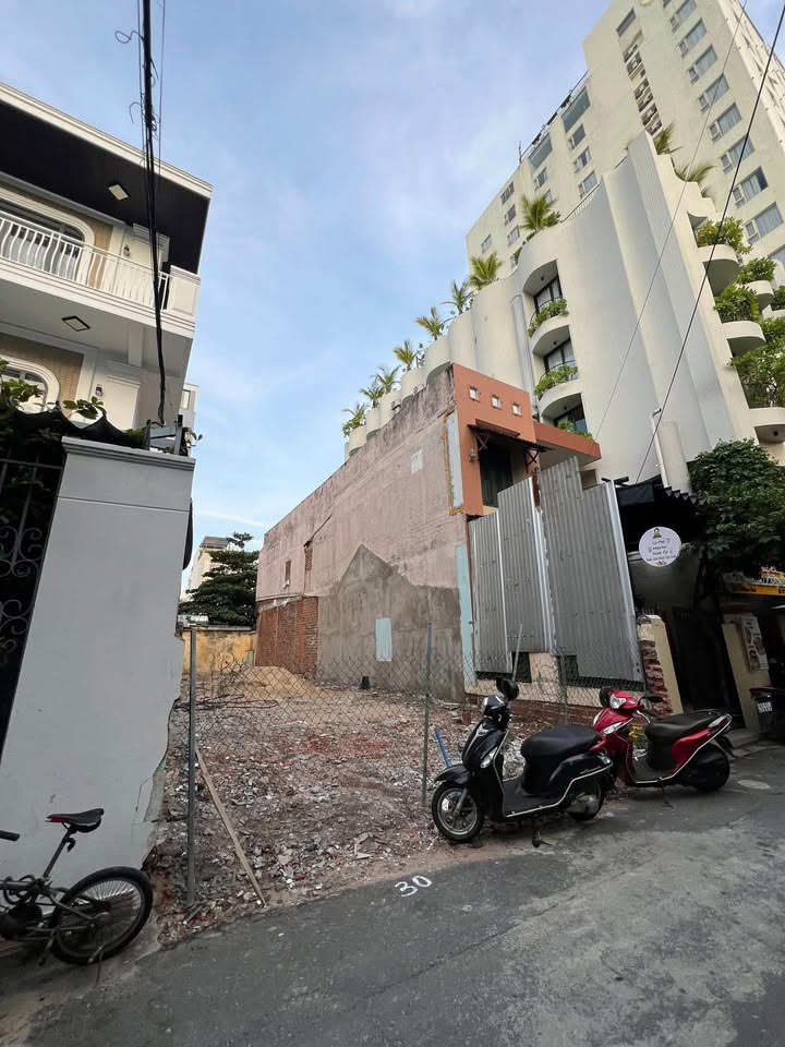 Bán FrontHouse đường Thủ Khoa Huân, Sơn Trà, Đà Nẵng - Diện tích 166m², giá 26 tỷ, vị trí đắc địa!