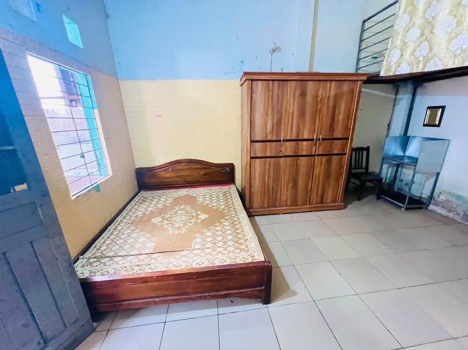 Đất nền Bồ Đề, Long Biên 32m² giá 5.9 tỷ - Cách ô tô 20m