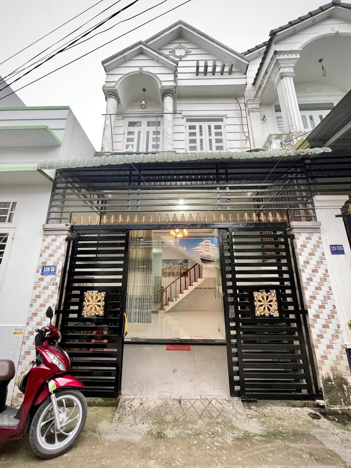 Nhà 1 Lầu Kiên Cố Hẻm Nhánh Đường Hoàng Quốc Việt, 56m² giá 2 tỷ - Gần chợ và Bệnh viện Nhi Đồng!