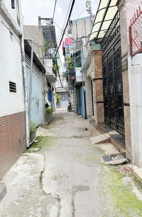 Đất nền đường Võ Thị Nhờ, Quận 7, 50m² giá 4.6 tỷ - Sổ đỏ chính chủ!