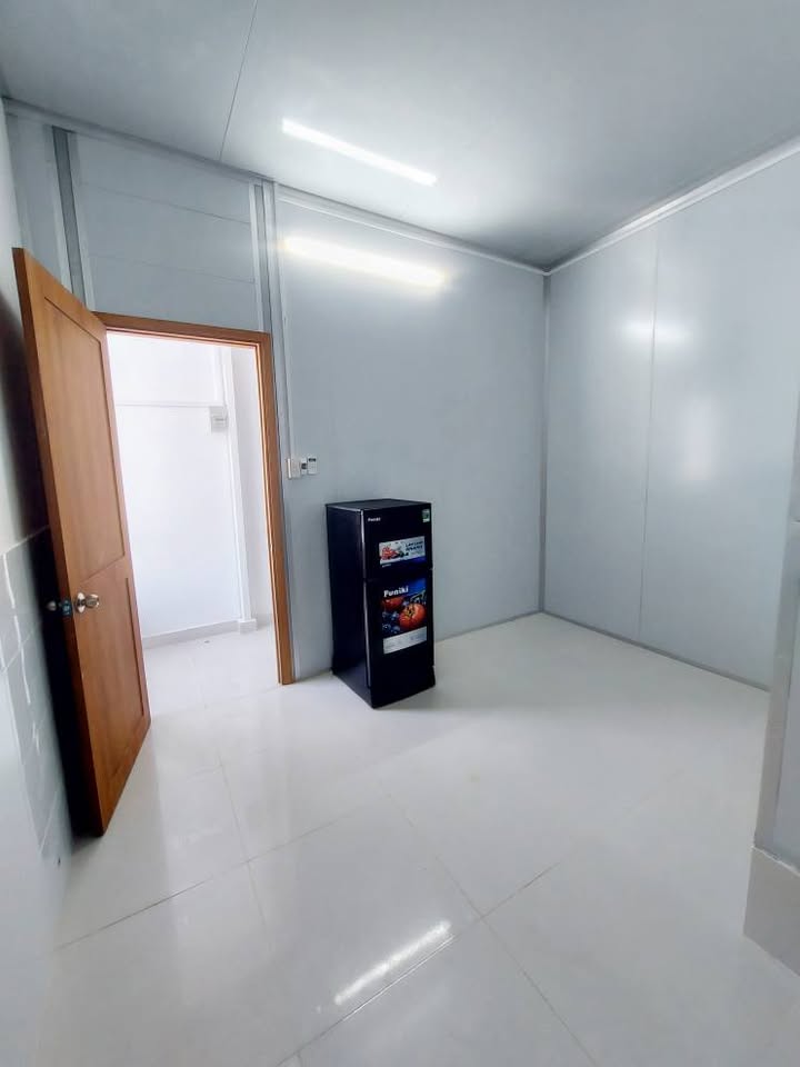 Phòng trọ mới xây tại Nguyễn Văn Cừ Nối Dài 15m² chỉ 2.5 triệu - Sẵn sàng vào ở ngay!