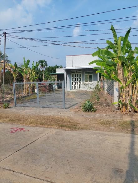 Nhà bán ấp 3 Phú Tân, Định Quán, Đồng Nai 248m² giá 900 triệu - Đất 2 mặt tiền, thương lượng nhẹ!