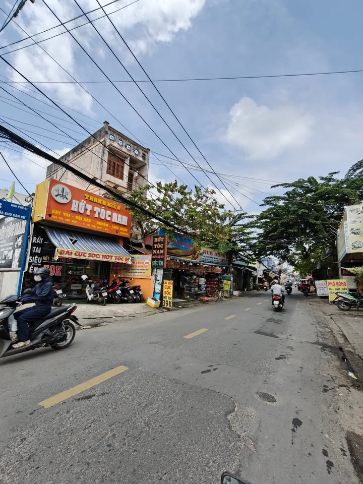 Nhà mặt tiền Tân Thới Nhất 153m² giá 9.79 tỷ - Kinh doanh sầm uất!