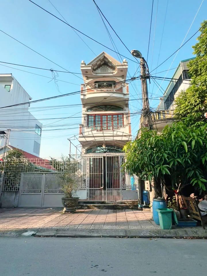 Nhà 3 tầng Cẩm Trung 106m² giá 3.55 tỷ - Kinh doanh thuận lợi!