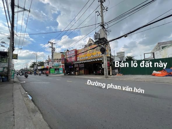 Nhà mặt tiền Phan Văn Hớn, Bà Điểm, 500m² giá 30 tỷ - Vị trí đắc địa, thuận tiện kinh doanh!