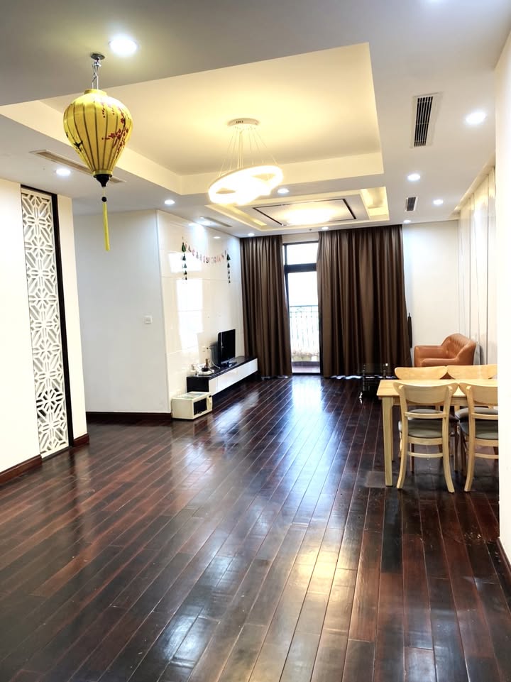 Căn hộ 2 ngủ Tòa R1 Royal City 136m² - Giá cực hợp lý, giao dịch ngay!