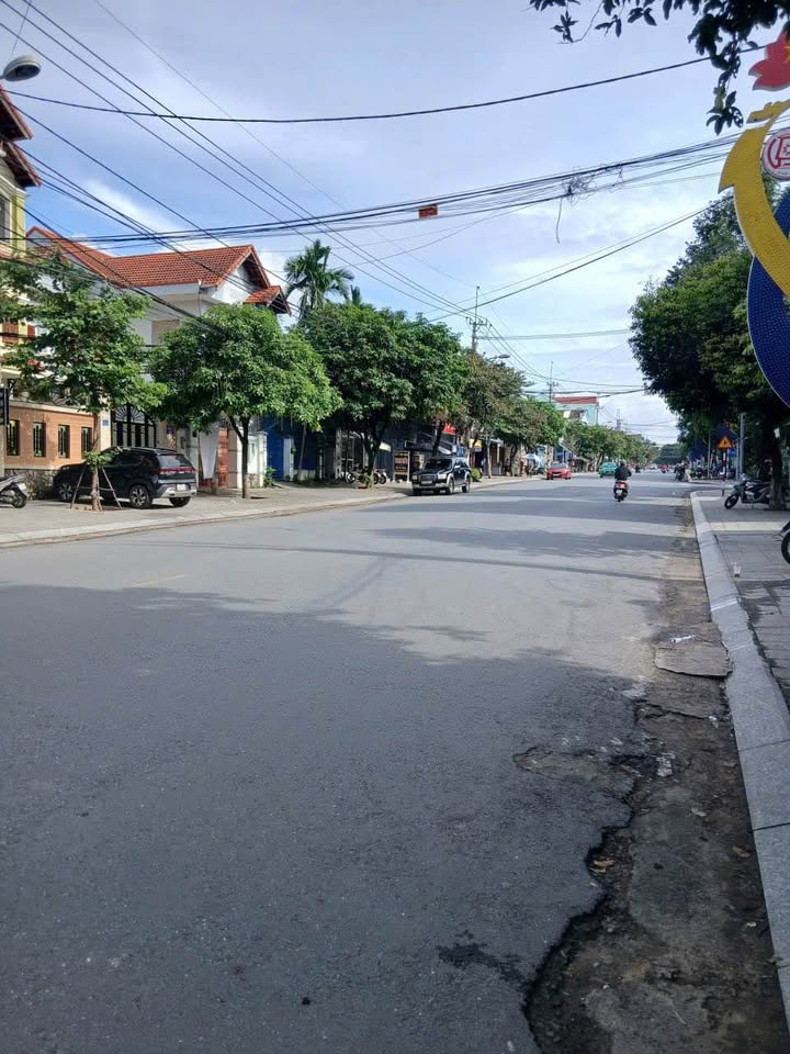 Bán gấp nhà mặt tiền Trần Phú, 89.7m² giá 2.8 tỷ - Đầu tư sinh lời!