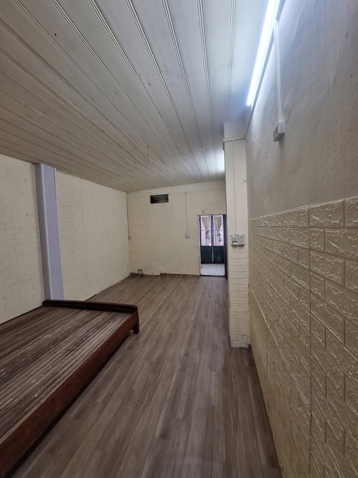 Nhà cho thuê ngõ 184 Quỳnh Lôi, Hai Bà Trưng, 30m² - Giá chỉ 5 triệu/tháng!