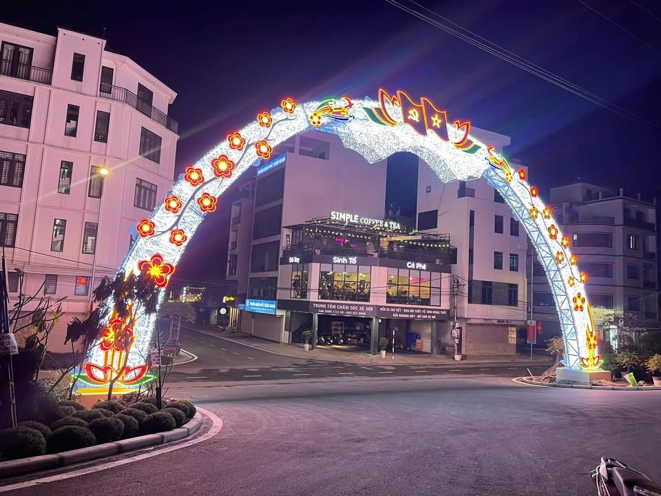 Nhà 5 tầng Đầm Lau, Xuân Quan, Văn Giang 40m² giá 7.5 tỷ - Vị trí đắc địa kinh doanh sầm uất!